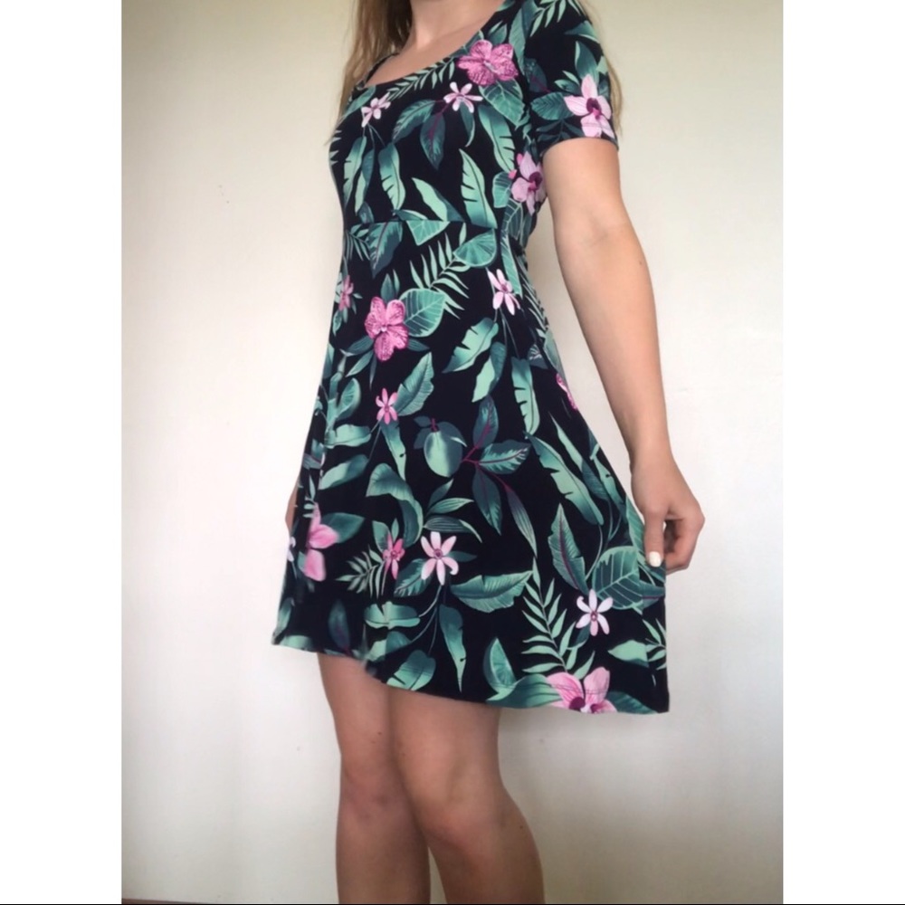 Womens Old Navy Casual Fit & Flare floral print dress size S